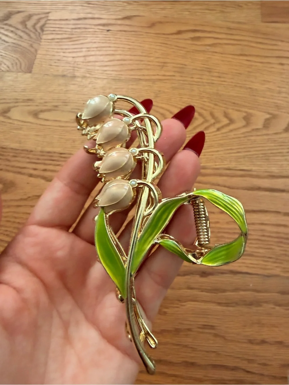Vintage-Inspired Lily of the Valley Gold Tone Brooch with Green Enamel